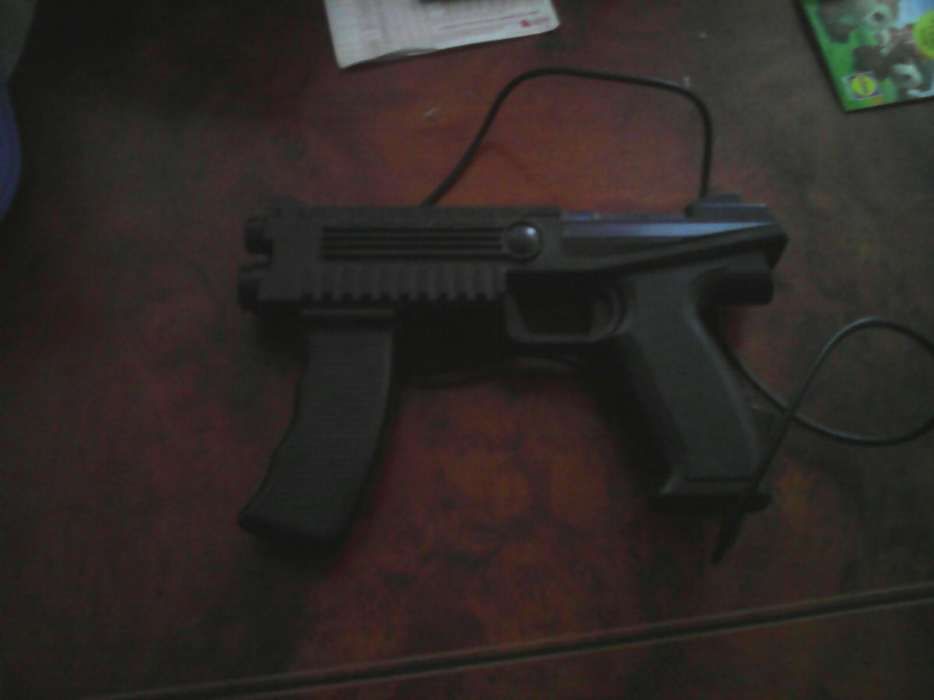 Sega guns and controller64552217881091122