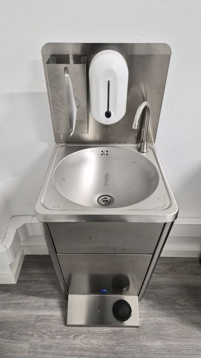 Lava-mãos Autónomo em Inox com Pedal