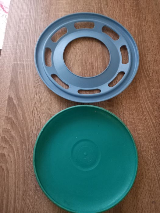 Игрушка ,летающая  тарелка.