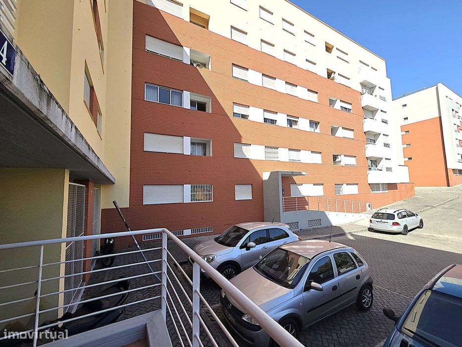 MONTE DA CAPARICA - T3 com Parqueamento