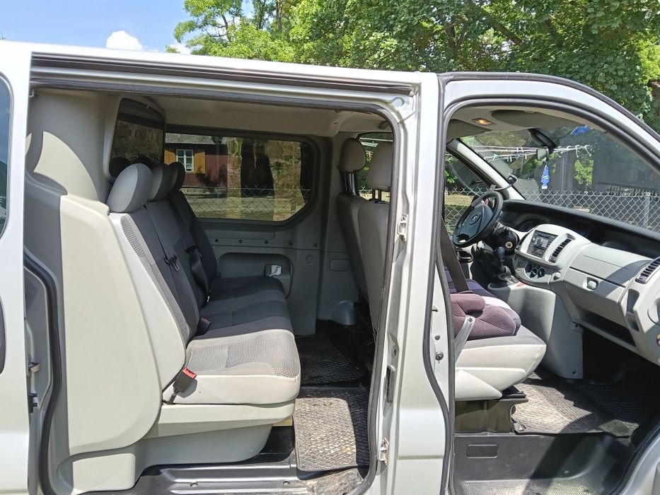 Opel Vivaro 2.5 145km
