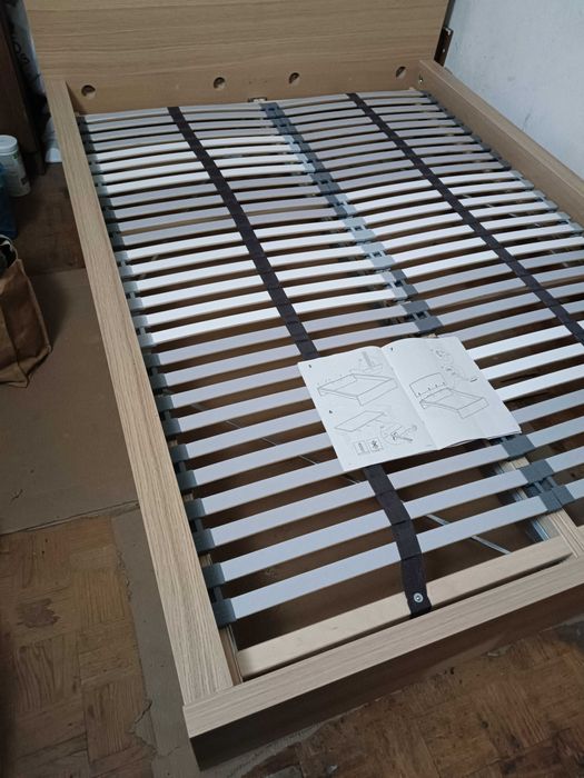 Cama casal Malm + Estrado Lonset (IKEA)