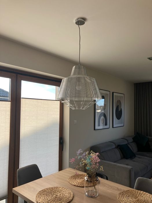 Lampa wisząca nad stół