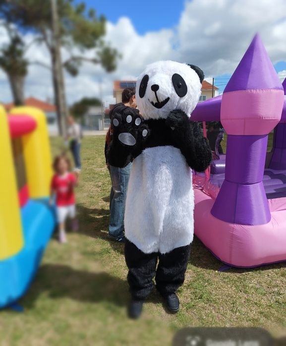 Aluguer Insuflável castelo, palhaço, mascote Panda