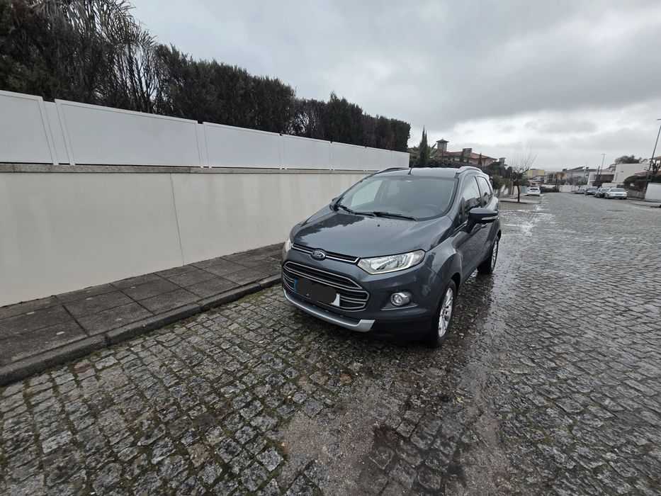 Ford EcoSport Titaniun