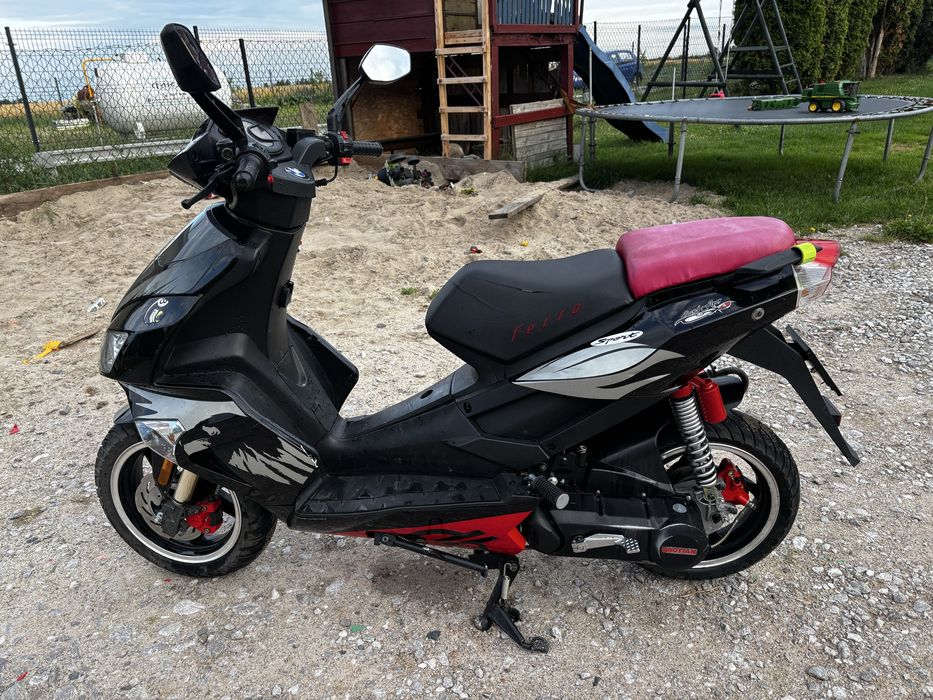 Sprzedam skuter 2t
