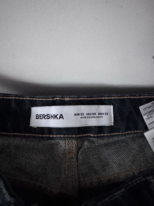 Spodnie Jeansy o kroju wide leg bershka 32