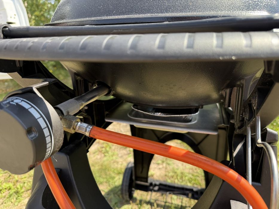 Газовий Гриль Weber Q200 комплект