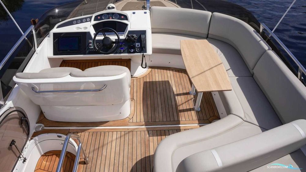 Продам моторну яхту Princess 42 Fly