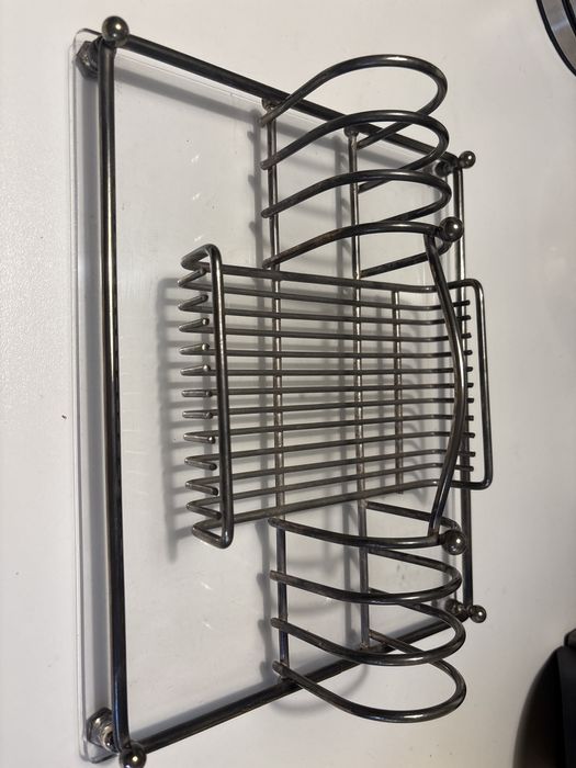 Porta torradas com base em acrilico