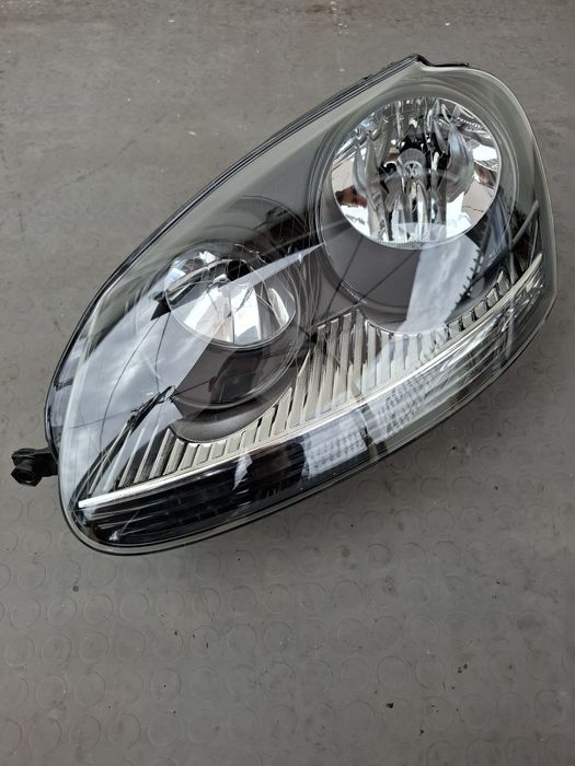 Farol Esquerdo Golf V GTI