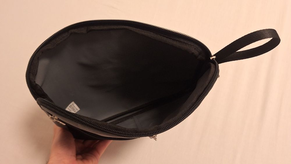 Nécessaire / bolsa de higiene cinzenta Altice NOVA