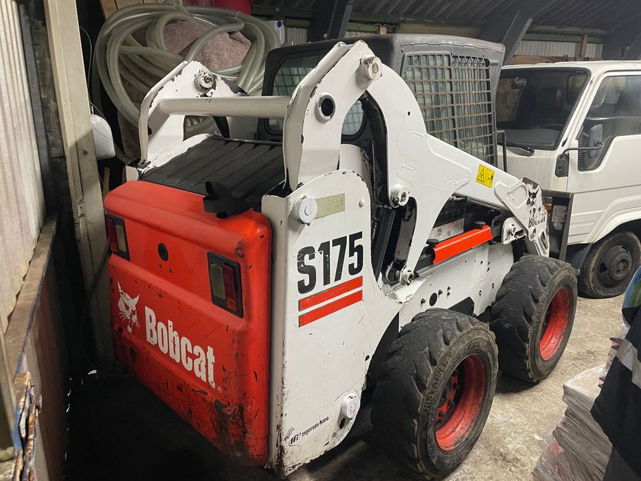 Bobcat S175 com 3200 Horas