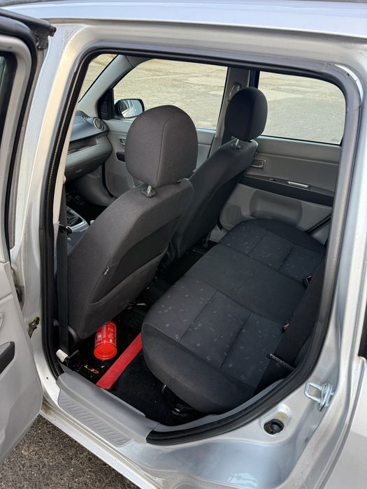 Mazda 2 prywtanie bardzo dobry stan