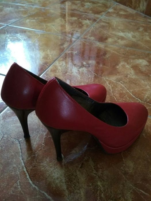 Buty damskie szpilki