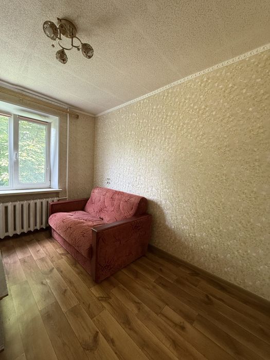 Трикімнатна з меблями 3 кімн 11 школа Полтава Акваарена 45 999 $