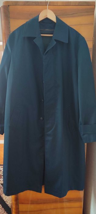 Чоловіче пальто синього кольору