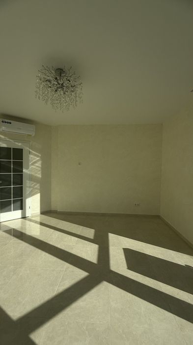 Терміновий продаж 2-кімнатна квартира 70м2  в зданому будинку з ремонтом.ЖК Нова Європа