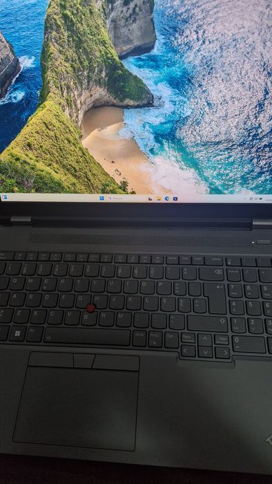 Portatil Lenovo ThinkPad P16 Gen 1