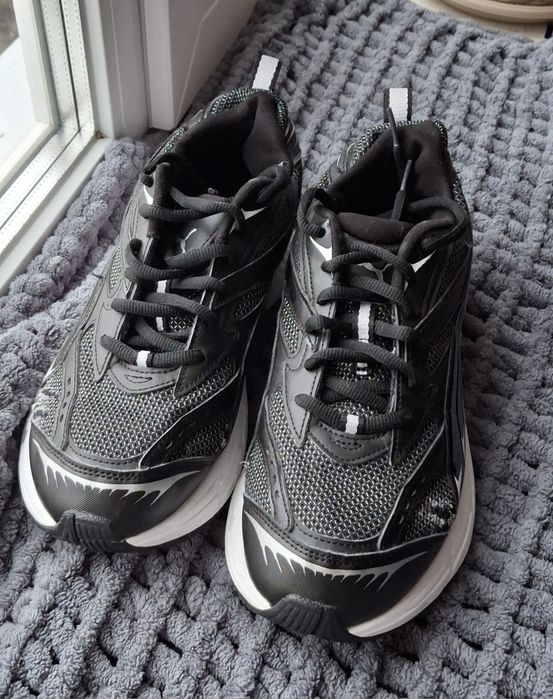 Кросівки PUMA Morphic Base Sneakers