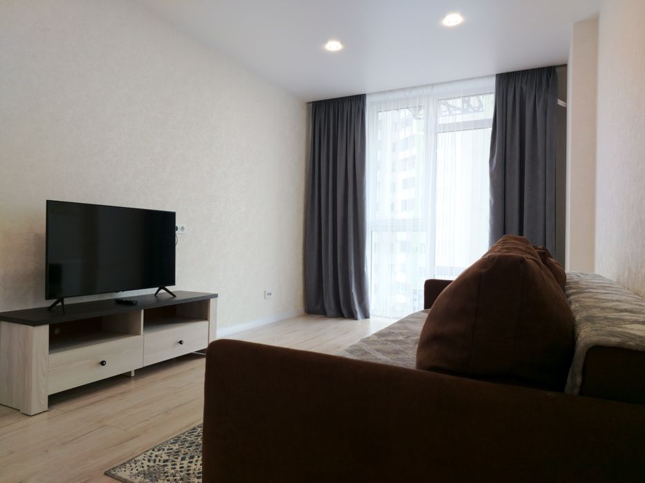 Новенькі апартаменти у центрі ЖК "Київ-Скай"