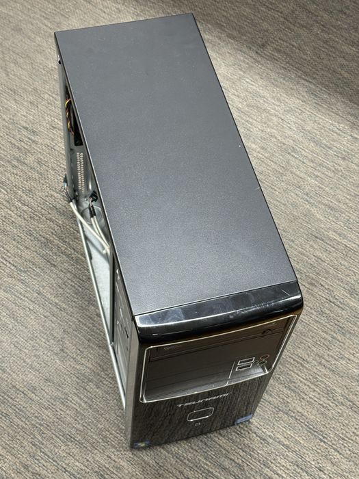 Mini tower Tsunami para mini ou micro ATX com fonte 300W e ventoinhas e CD