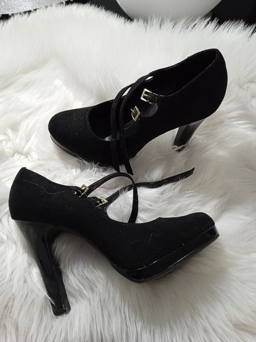 Buty na obcasie jak nowe
