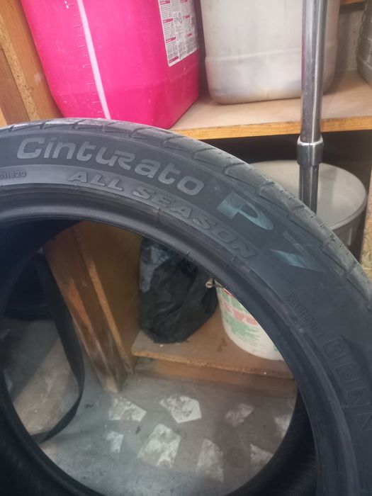 Продам б/у шины Pirelli 245/40R18