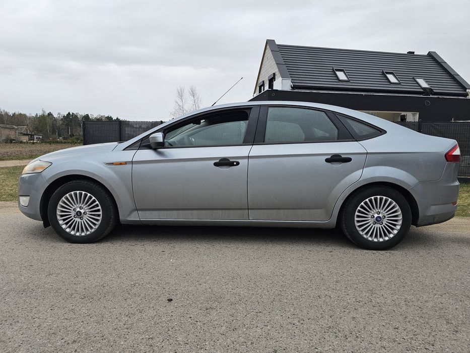 Ford mondeo 1.8tdci 2009r przebieg 220tys