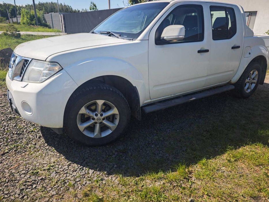 Nissan navara 4*4