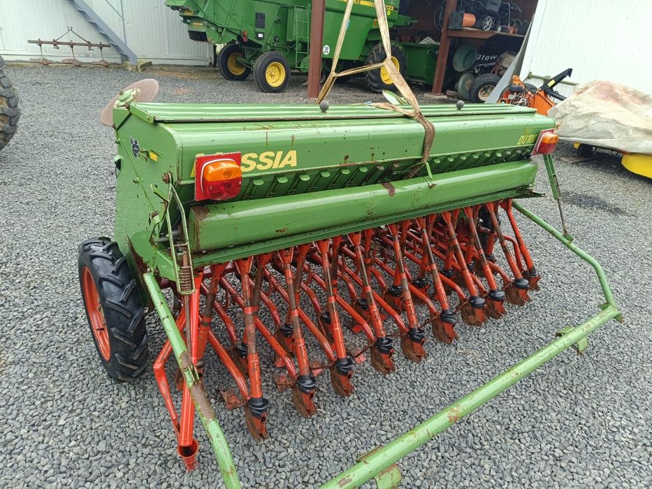 Siewnik zbożowy HassiaDU100 2,5 ,3m
