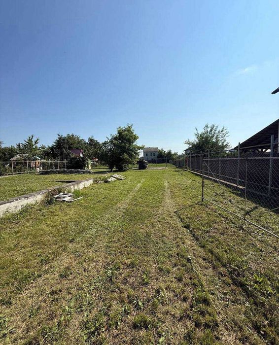 Продаж земельної ділянки біля озера Задорожнє