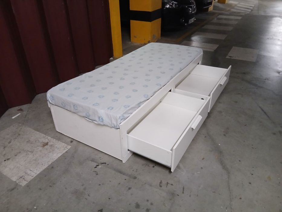 Cama solteiro com 2 gavetões