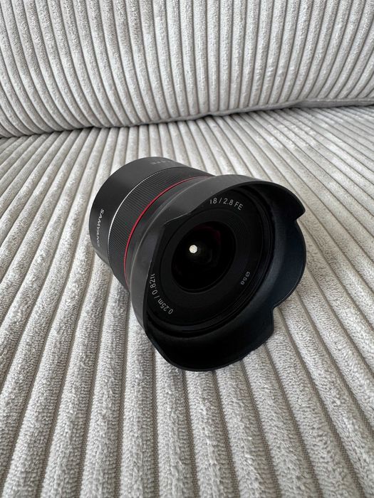 Obiektyw Samyang 18mm 2.8 FE - Sony - Stan idealny