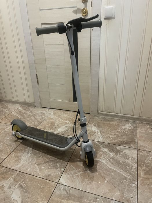 Електросамокат Segway Ninebot C8 дитячий