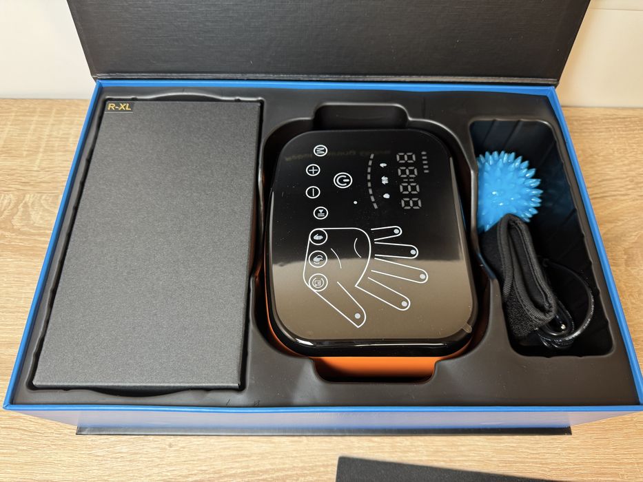 Рукавичка робот для реабілітації пальців