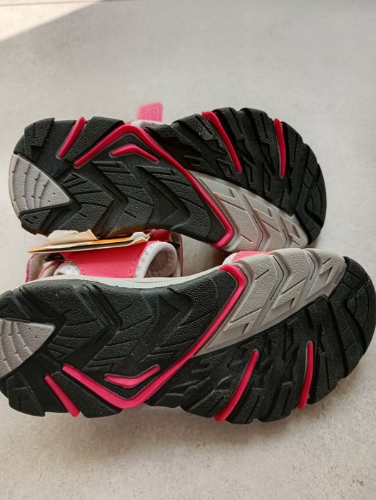 Sandały sandałki dziewczęce nowe Rozmiar 30/31 długość 19.5cm