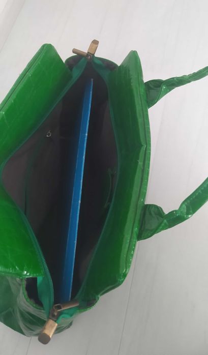 Nowa torebka na ramię (zielona)