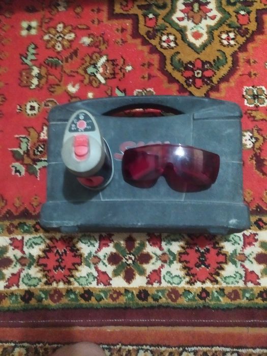 Продам лазерний рівень .