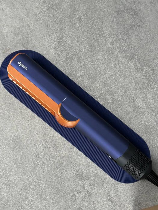 Вирівнювач волосся Dyson Airstrait HT01