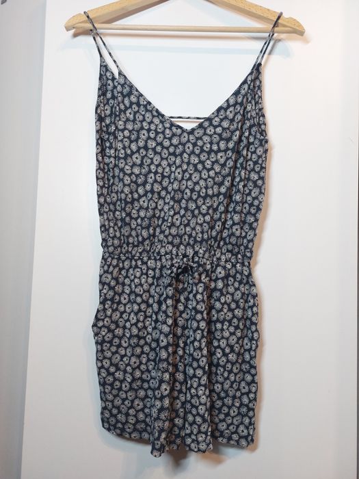 Kombinezon w kwiaty H&M 36/S krótki kombinezon na lato sukienka krótki
