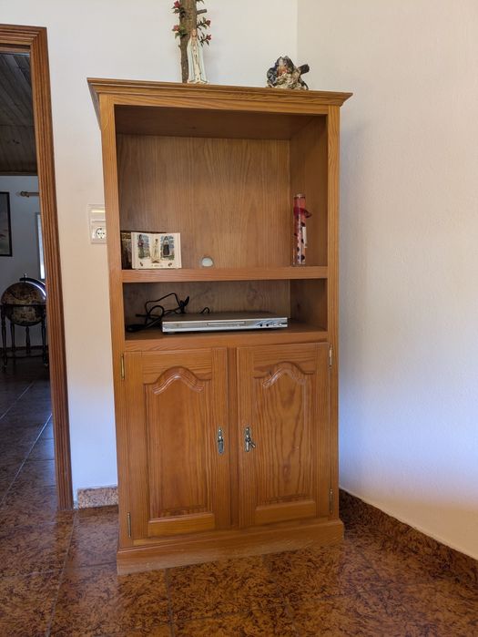 Mobília de Quarto Completa em Madeira Maciça (Pinho) – Excelente Estado