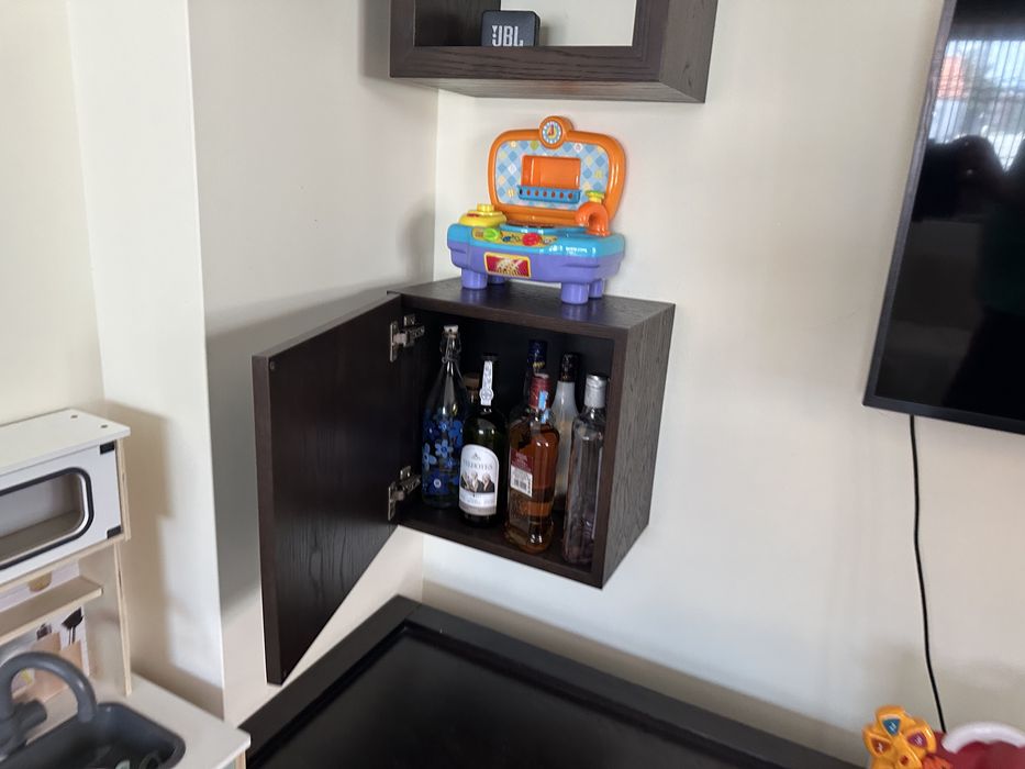 3 cubos de parede sala, dois com arrumação interior