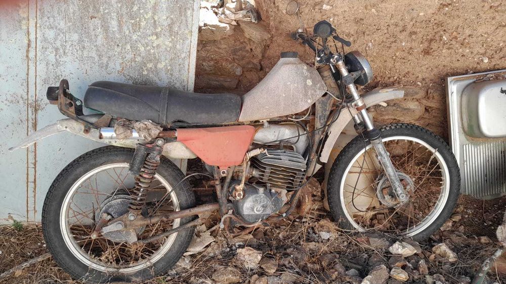 Motorizada para peças Casal 125