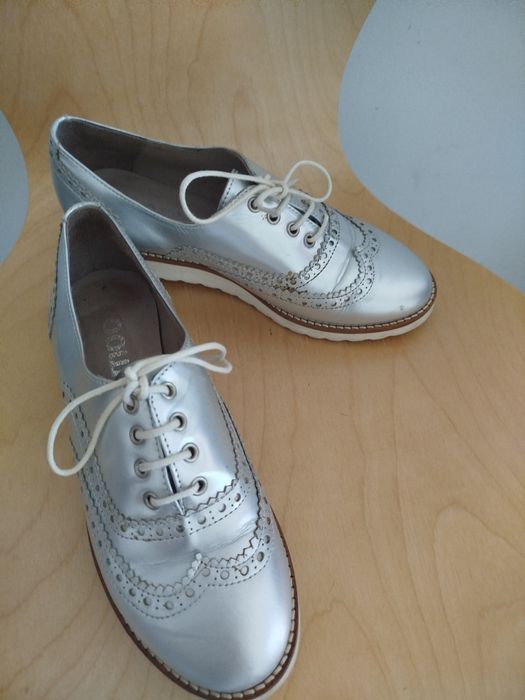 Sapato de passeio/Oxford T. 35