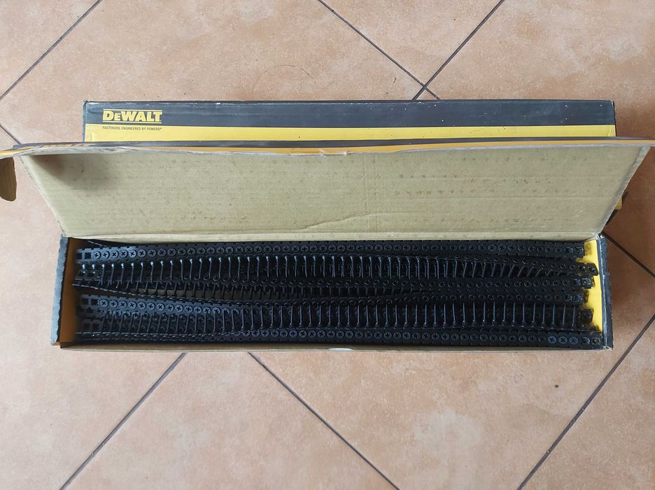 Шурупы DeWALT в лентах DWF4000250 3,5*25mm под гипсокартон
