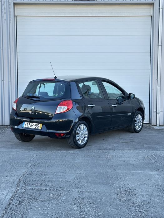 Renault Clio  1.5 dCi  /  2012  / 235.000km