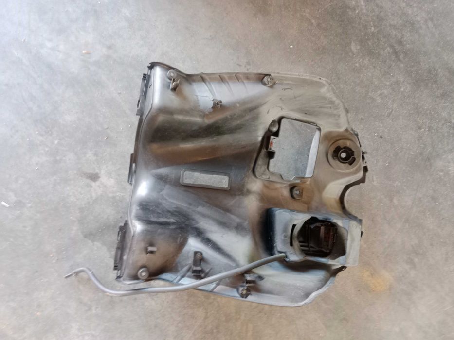 yamaha flame 125 kokpit osłona przed kolanami owiewka podłoga