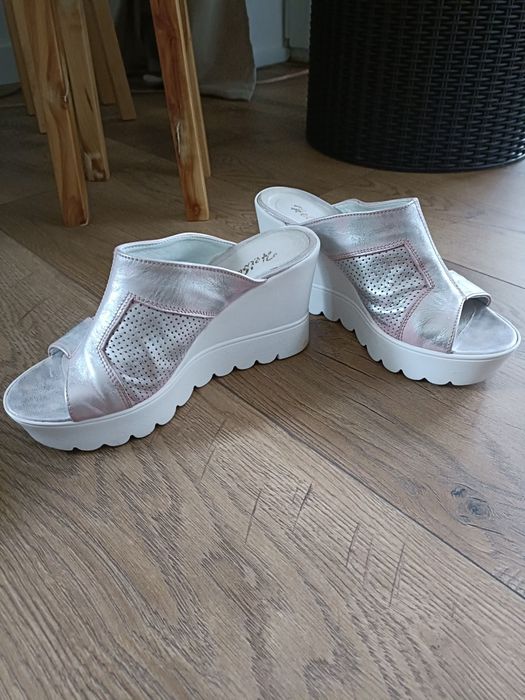 Klapki koturn rozm 38