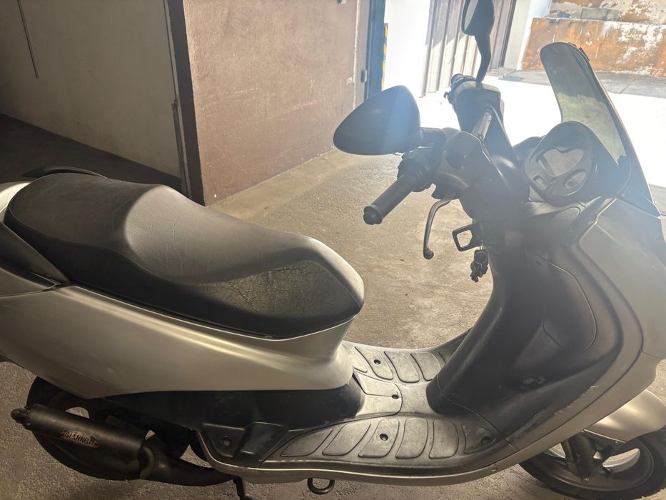 Vendo mota peugeot